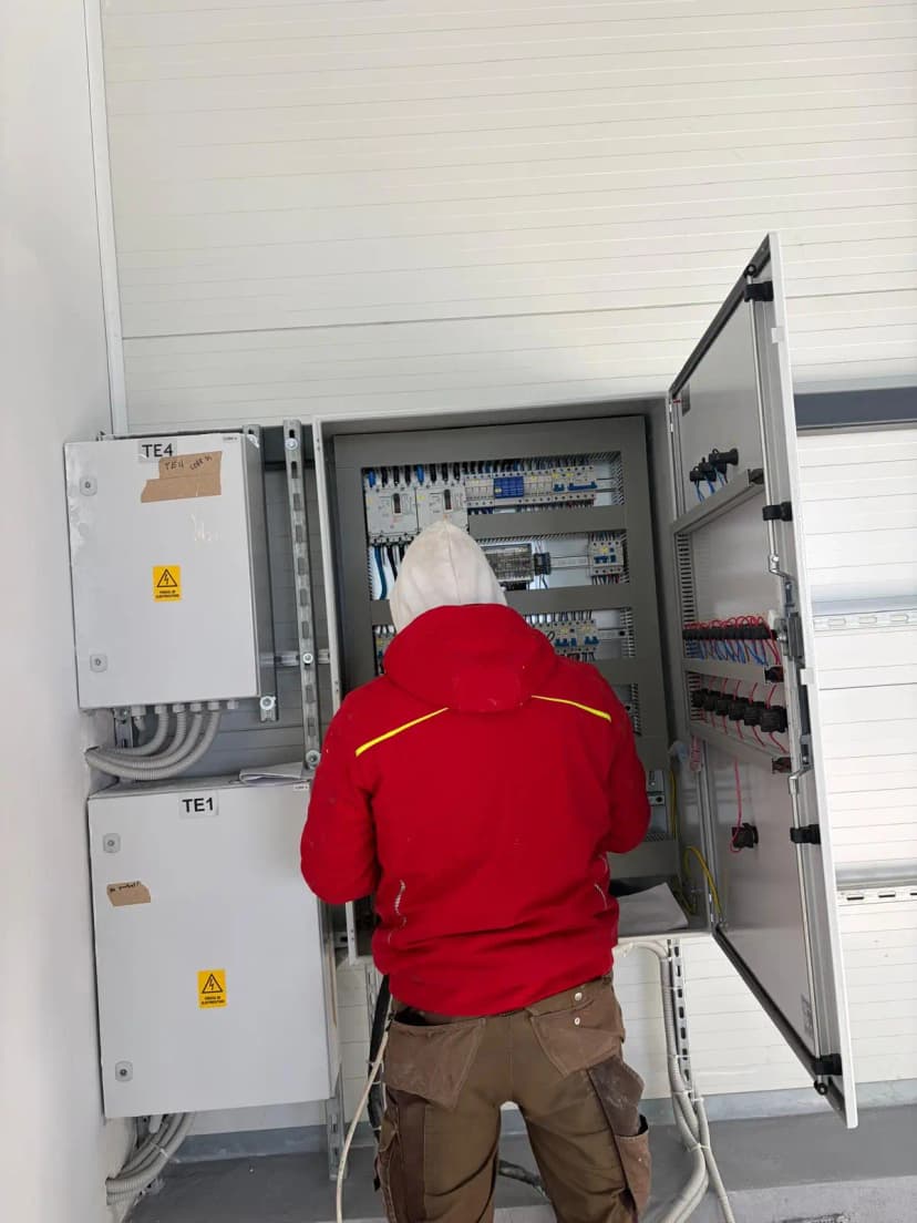 Instalație electrică - Instalație electrică realizată de Energo star
